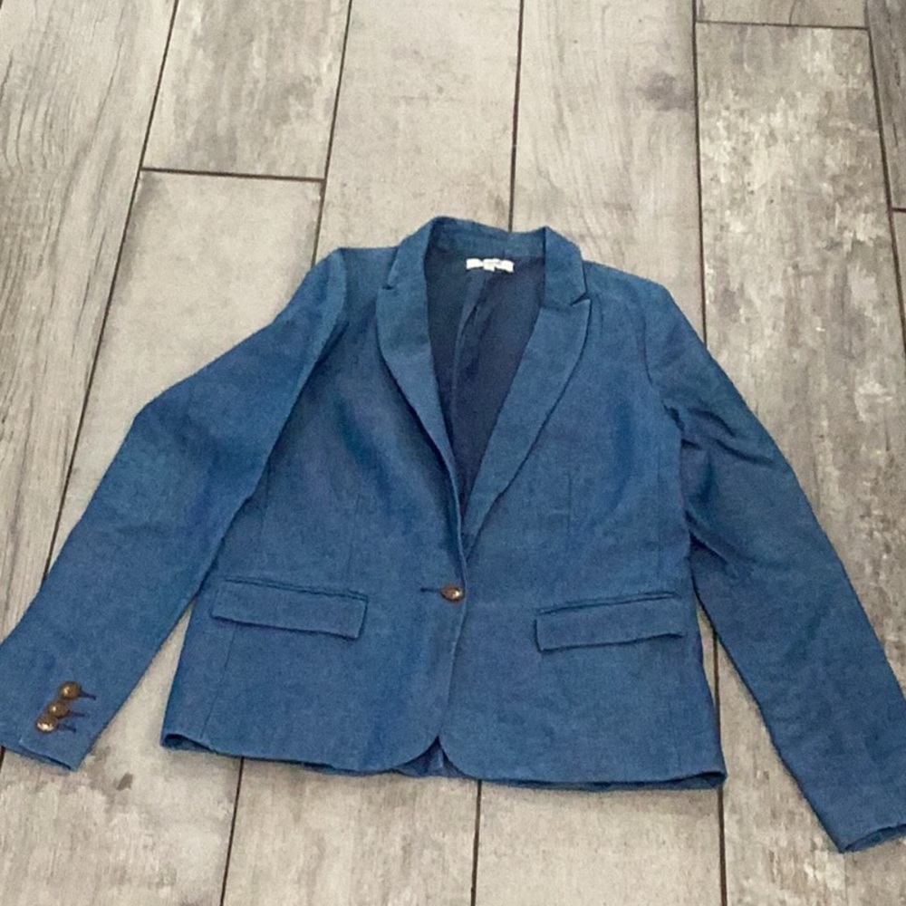 Maxwell cotton /linen  light blue blazer size 2 #370-420